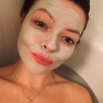 luXuriOusBint from Torfaen,United Kingdom